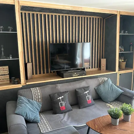 Aux Angles, Cosy, Bien Equiper, Vu Sur Lac, 5 Min A Pieds Des Pites Apartmán